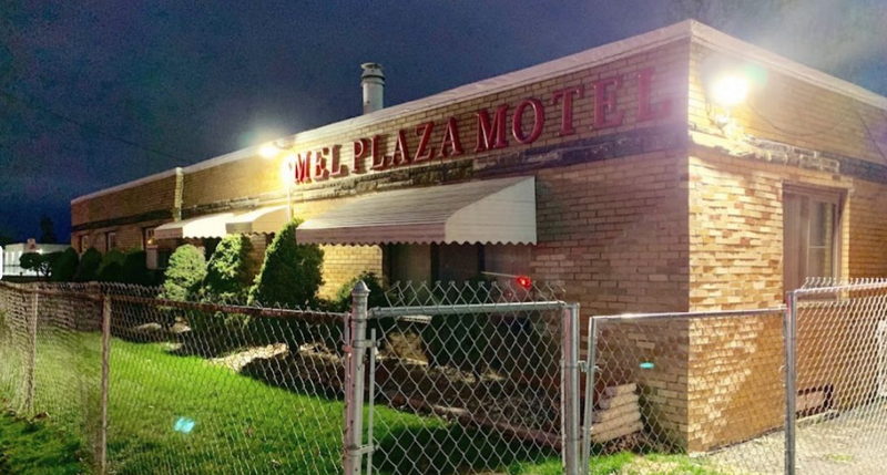 Mel Plaza Motel - From Web Listing (newer photo)